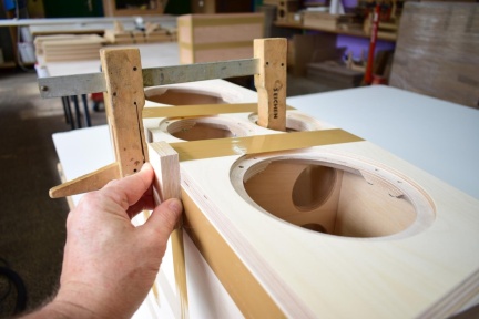 Illuminator-Center 27